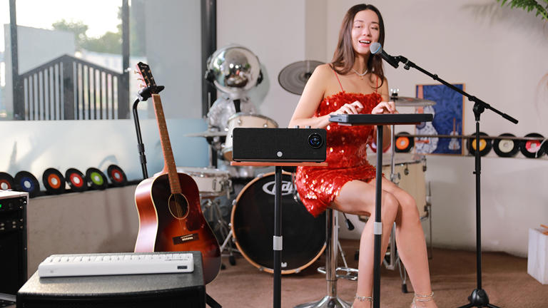 PartyStudio: The World's First Wireless MIDI Synth Speaker with Low-Latency Bluetooth Technology