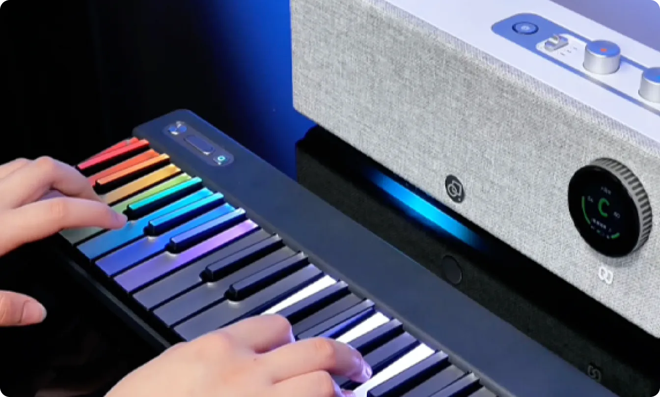 7 Smallest MIDI Keyboards – Portable Yet Potent Mini Controllers!