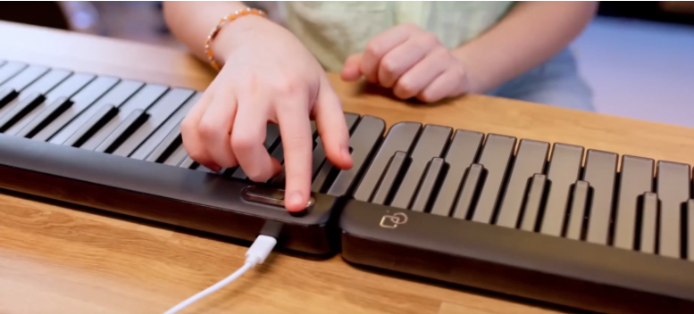 How Does a Light‑Guided Keyboard Work? Learn to Play Step by Step