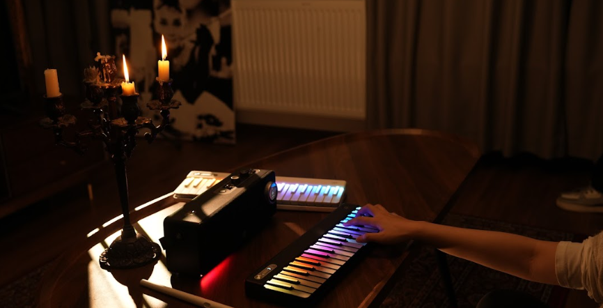 20 Classic Movie Songs to Play on a Piano Keyboard at Home