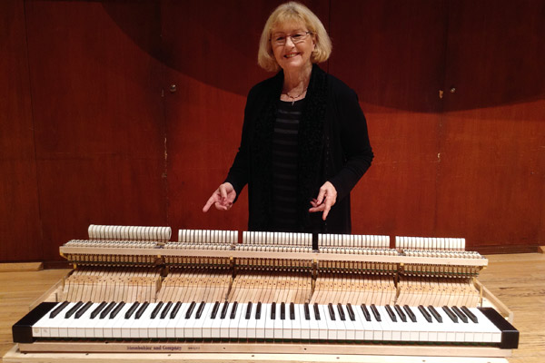 Best Keyboards for Small Hands (Kids & Adults)